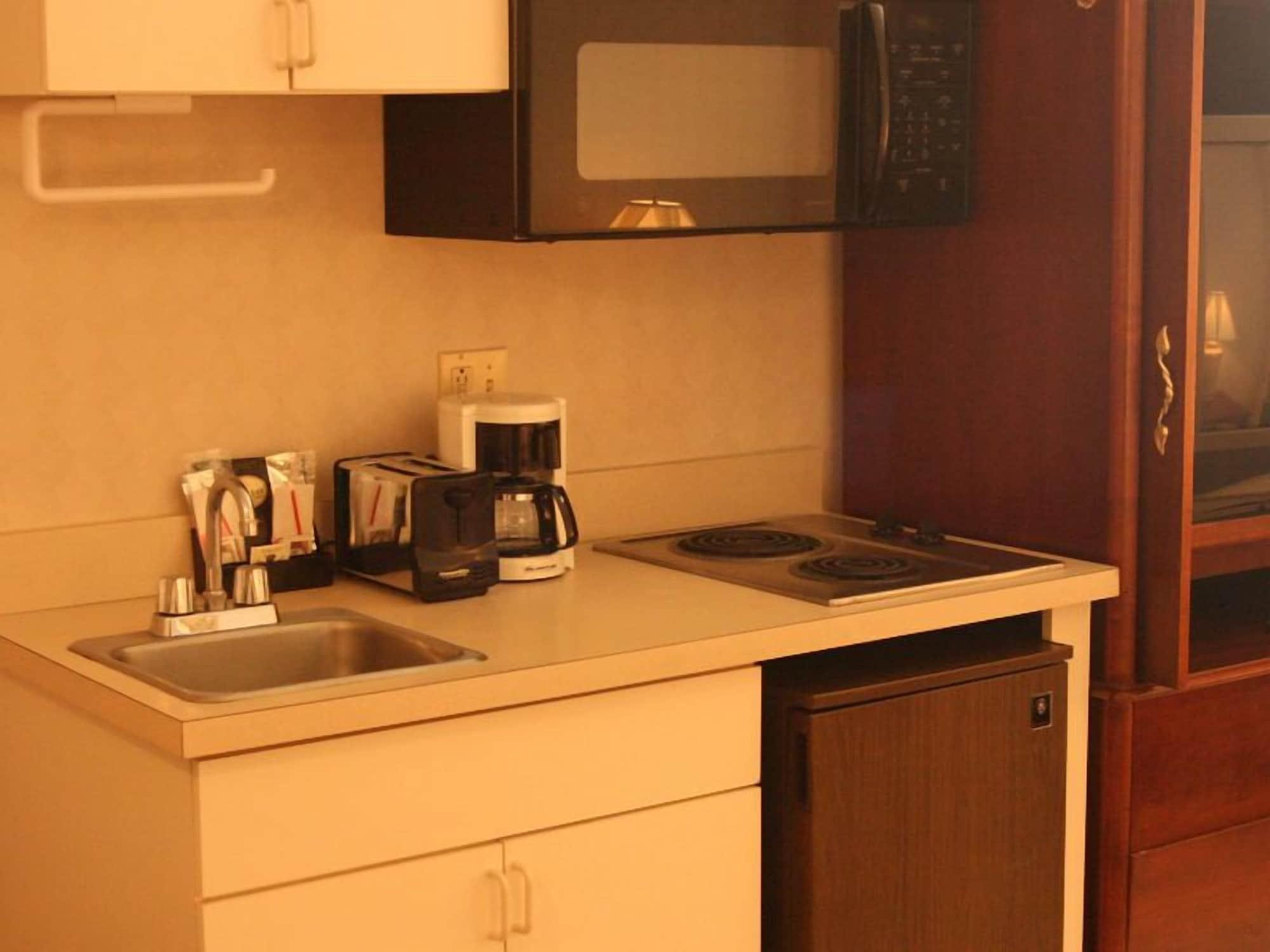 Maron Hotel & Suites Danbury Dış mekan fotoğraf