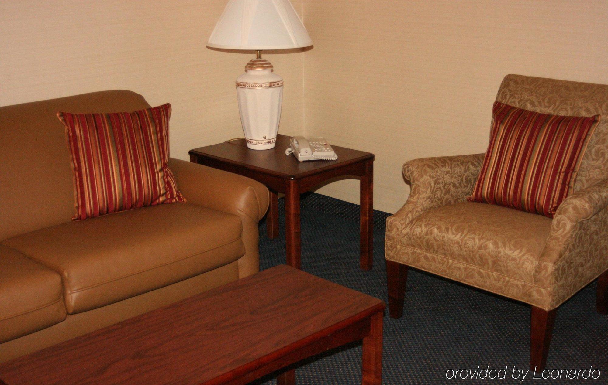 Maron Hotel & Suites Danbury Oda fotoğraf