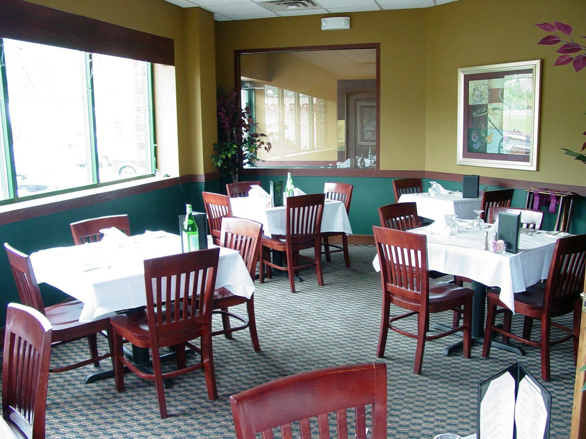 Maron Hotel & Suites Danbury Dış mekan fotoğraf