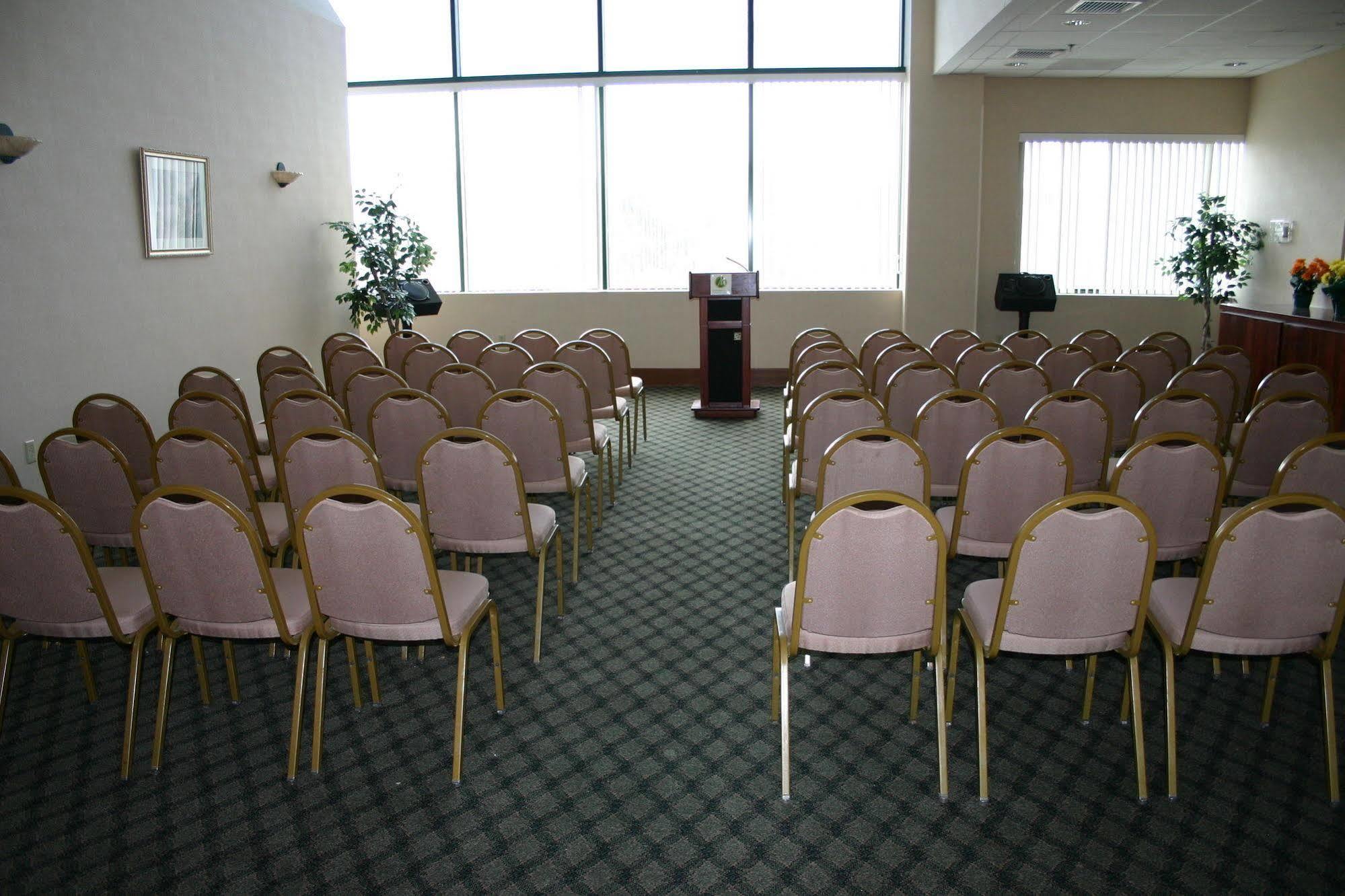Maron Hotel & Suites Danbury Dış mekan fotoğraf